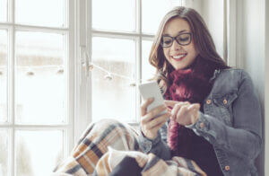 Woman engaging in a conversational marketing campaign