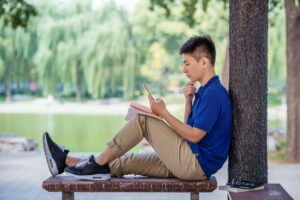 Student using College SMS 